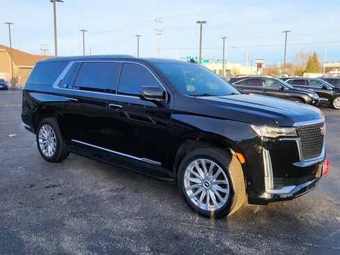 Used 2023 Cadillac Escalade ESV Premium Luxury image 12