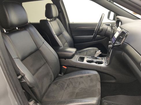 Used 2021 Jeep Grand Cherokee Laredo X AWD/4WD image 21