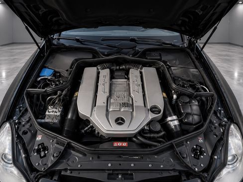 Used 2006 Mercedes-Benz CLS 55 AMG image 7