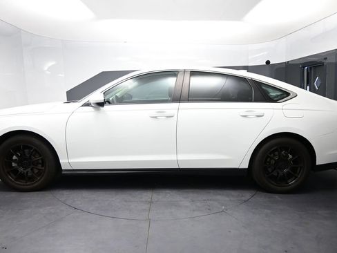 Used 2024 Honda Accord LX image 8