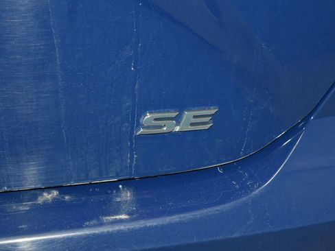 Used 2025 Toyota Camry SE image 30