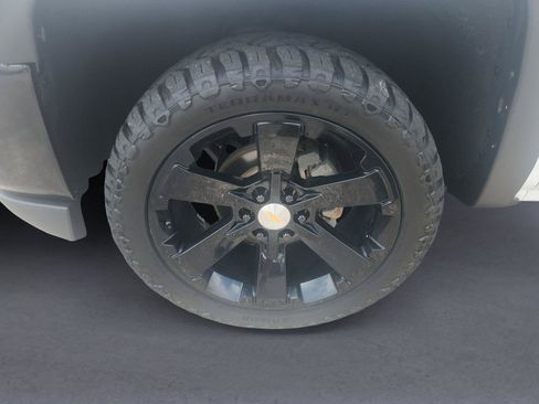 Used 2017 Chevrolet Silverado 1500 W/T AWD/4WD image 9