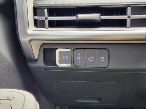 Certified 2025 Hyundai Santa Fe SEL image 20