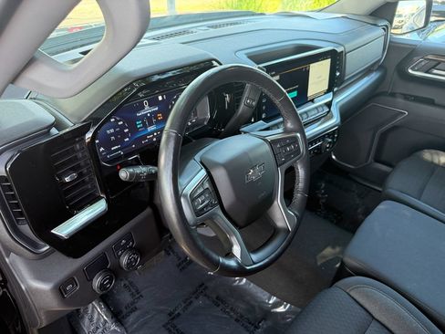 Used 2022 Chevrolet Silverado 1500 RST RWD image 14