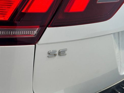 Used 2023 Volkswagen Tiguan SE R-Line AWD/4WD image 53