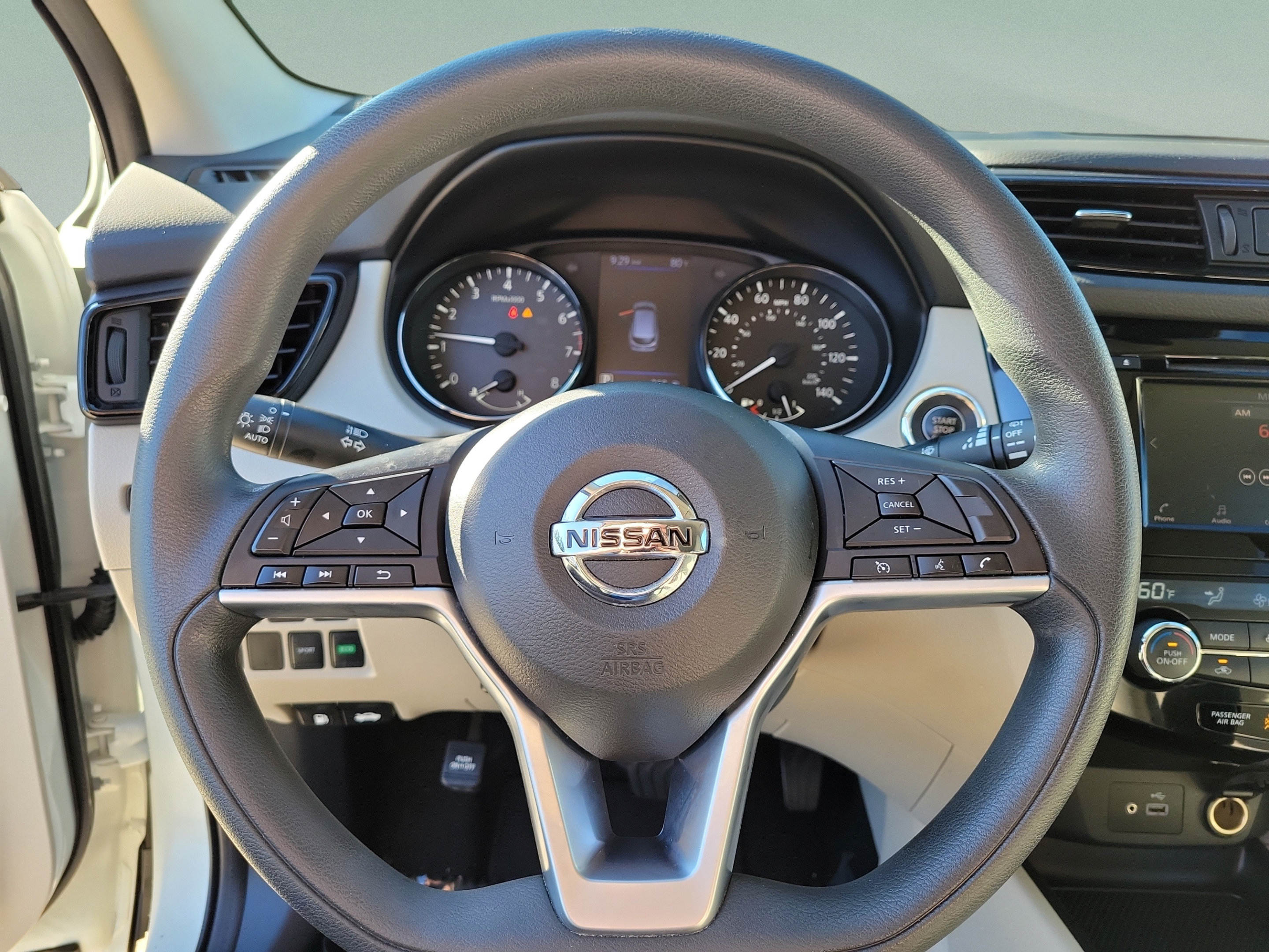 Used 2020 Nissan Rogue Sport SV FWD image 17