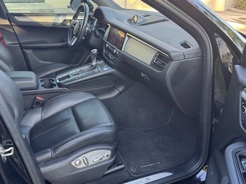 Used 2020 Porsche Macan S AWD/4WD image 11