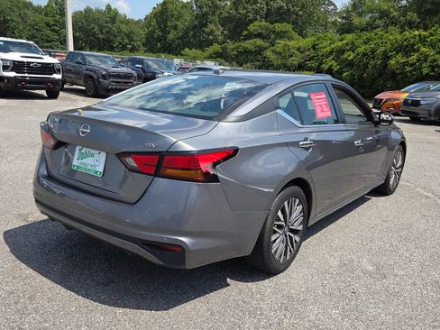 Certified 2023 Nissan Altima 2.5 SV FWD image 10