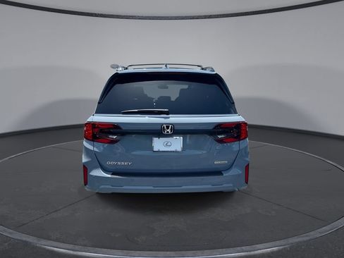 Used 2025 Honda Odyssey Touring image 17