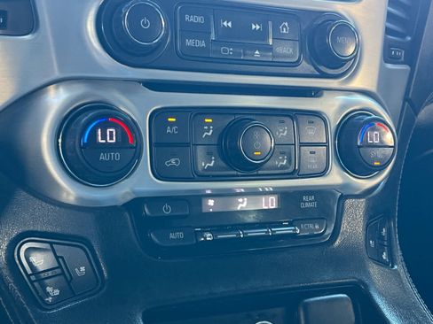 Used 2017 GMC Yukon XL SLT image 21