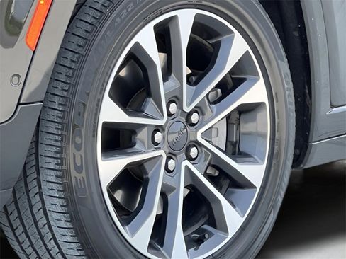 Used 2022 Jeep Grand Cherokee L Overland w/ Luxury Tech Group IV image 14