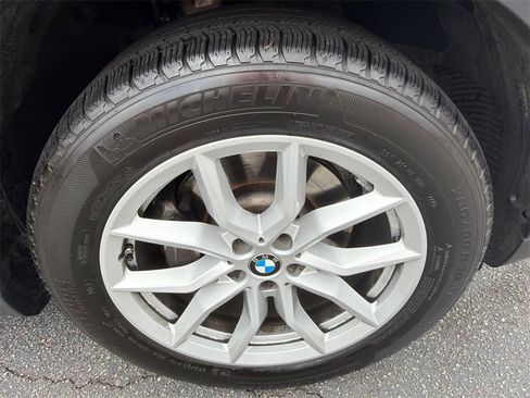 Used 2020 BMW X5 sDrive40i w/ Premium Package image 12