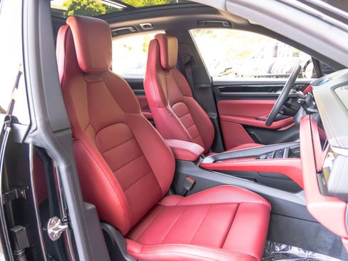 New 2026 Porsche Macan 4 Electric AWD/4WD image 64