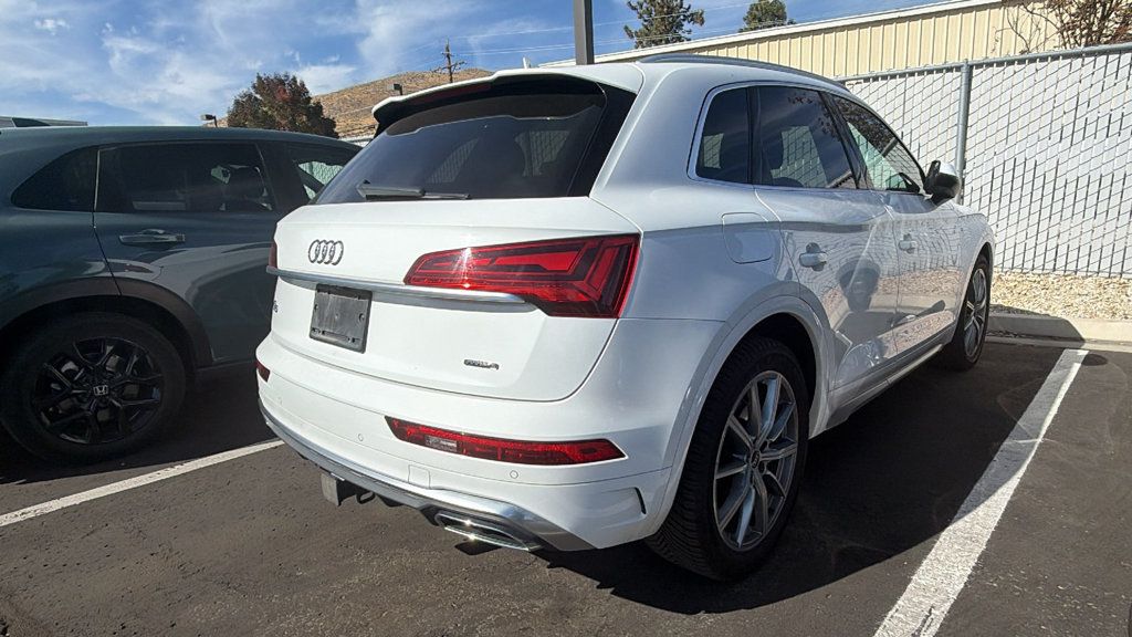 Used 2021 Audi Q5 e Premium Plus w/ Premium Plus Package AWD/4WD image 2