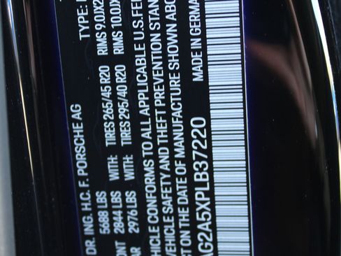 Certified 2023 Porsche Macan S image 30