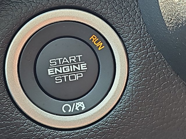 Used 2025 RAM 3500 Laramie AWD/4WD image 24