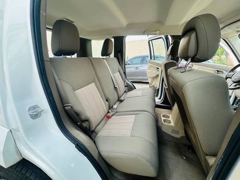 Used 2011 Jeep Liberty Sport RWD image 22