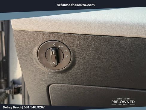 Used 2023 Volkswagen Taos SE w/ Panoramic Sunroof Package FWD image 29