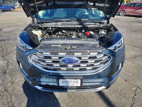 Used 2019 Ford Edge Titanium w/ Equipment Group 301A AWD/4WD image 35