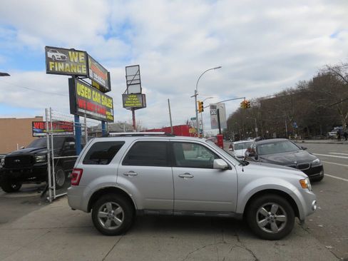 Used 2011 Ford Escape Limited w/ 302A Rapid Spec Order Code image 9