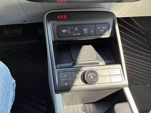 Used 2024 Hyundai Kona Limited AWD/4WD image 25