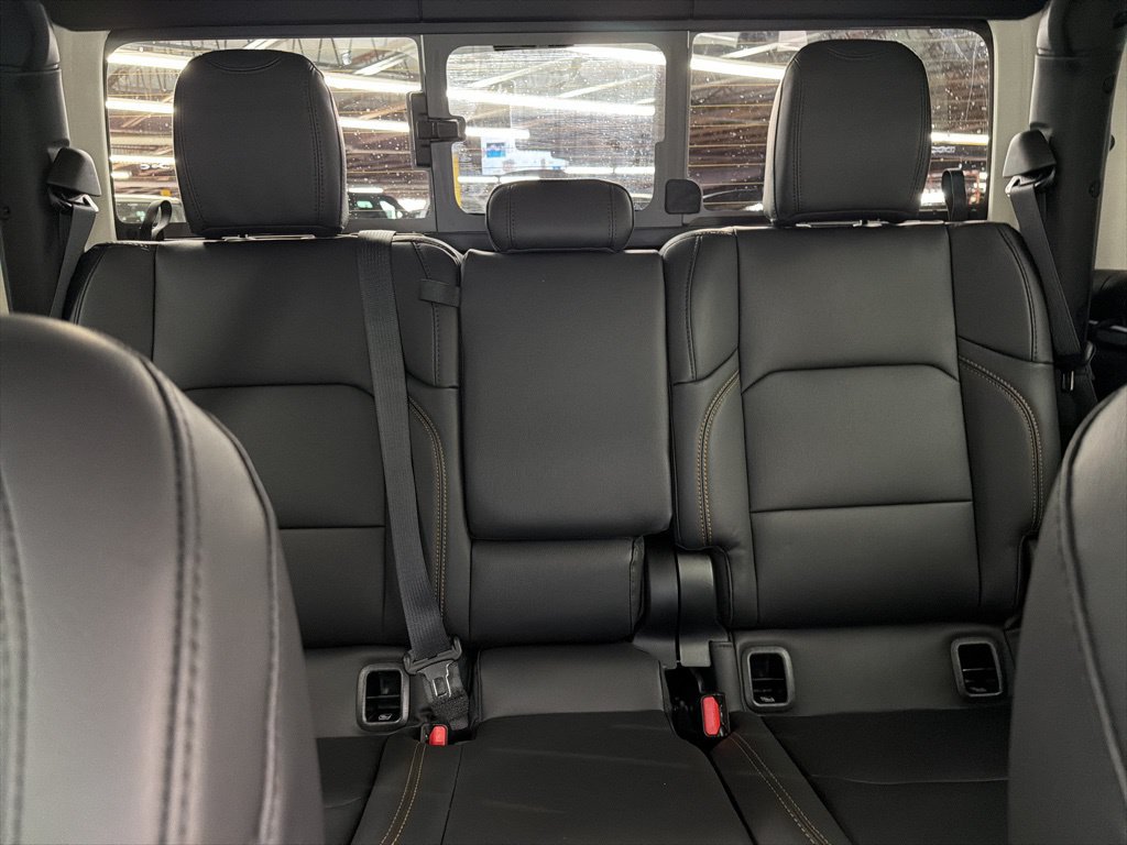 New 2026 Jeep Gladiator Sport AWD/4WD image 17