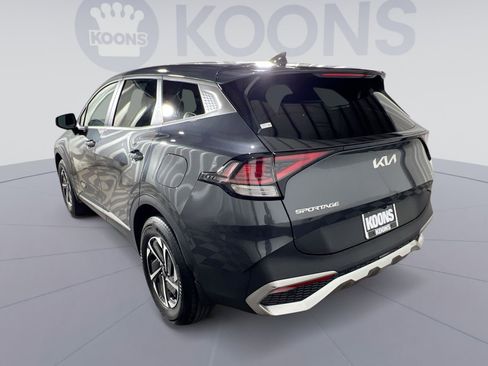 Used 2023 Kia Sportage LX image 4