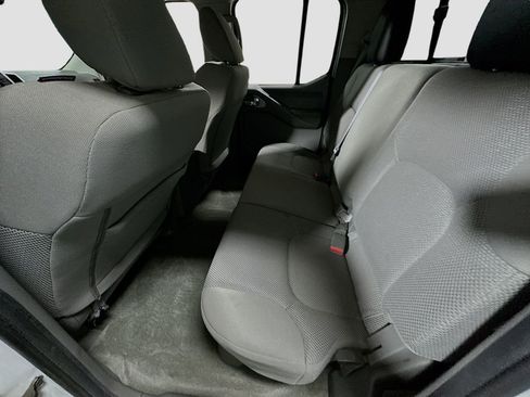 Used 2018 Nissan Frontier SV image 23