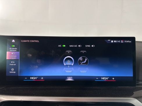 Certified 2023 BMW 330i xDrive Sedan w/ Driving Assistance Package image 14