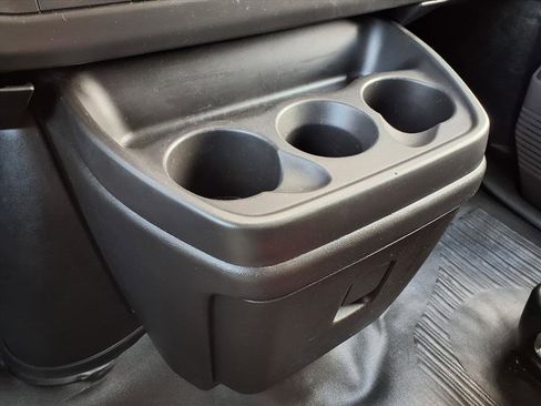 Used 2024 GMC Savana 2500 w/ Driver Convenience Package image 10