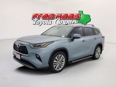 Used 2023 Toyota Highlander Platinum