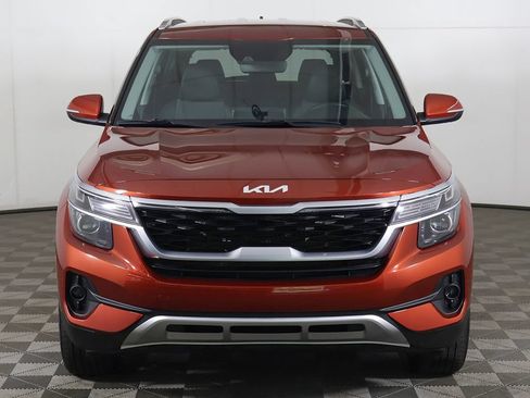 Used 2023 Kia Seltos S w/ Navigation Package FWD image 10