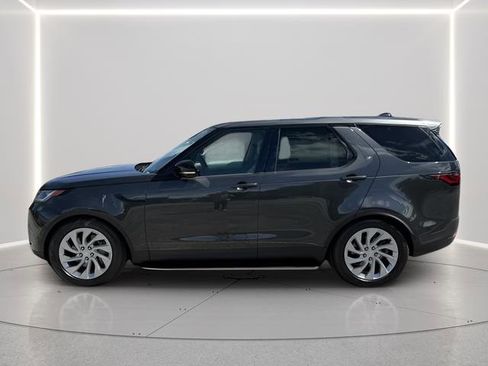 New 2025 Land Rover Discovery S AWD/4WD image 2