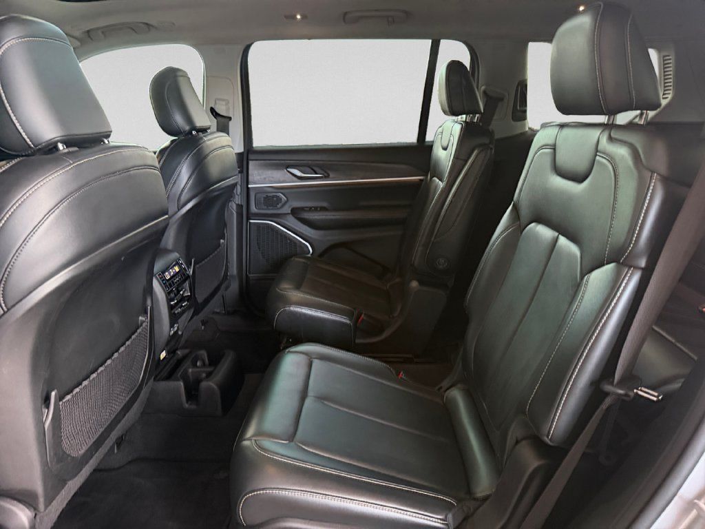 Used 2021 Jeep Grand Cherokee L Limited AWD/4WD image 26