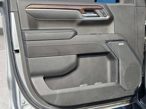 Used 2023 GMC Sierra 1500 Elevation w/ Elevation Premium Package image 18