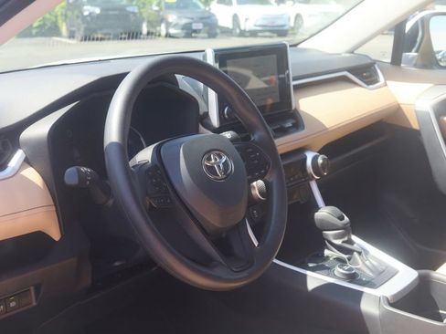 Used 2024 Toyota RAV4 XLE AWD/4WD image 6