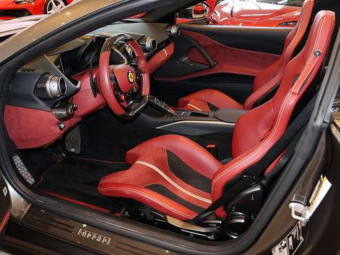 Certified 2021 Ferrari 812 GTS RWD image 4
