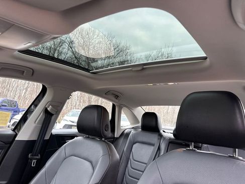 Used 2025 Volkswagen Jetta SEL FWD image 42