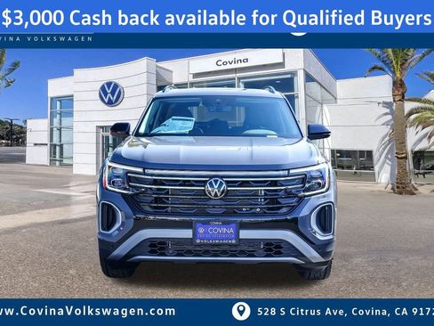 New 2026 Volkswagen Atlas Peak Edition image 2