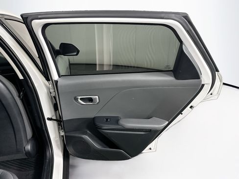 Used 2025 Kia K4 FWD image 27
