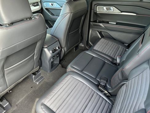 New 2026 Ford Explorer ST-Line w/ ST-Line Street Pack image 11