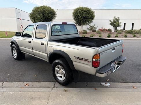 Used 2004 Toyota Tacoma PreRunner RWD image 9