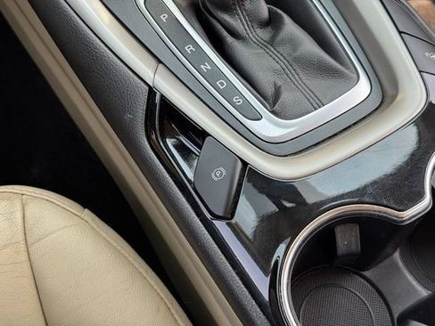 Used 2014 Ford Fusion SE w/ Equipment Group 202A FWD image 16