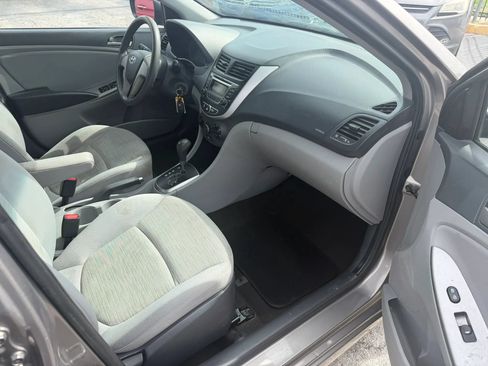Used 2017 Hyundai Accent SE FWD image 10