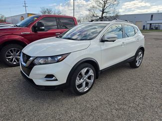 Used 2022 Nissan Rogue Sport SL video 1