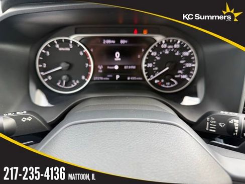 Certified 2025 Nissan Rogue SV AWD/4WD image 17