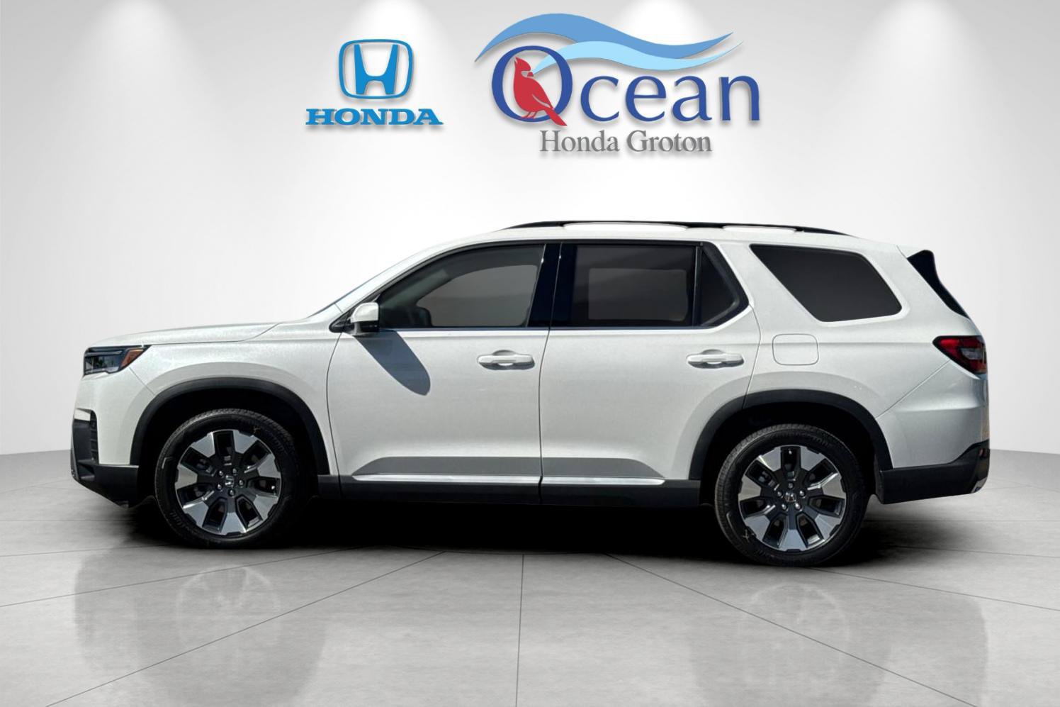 New 2026 Honda Pilot Elite image 2