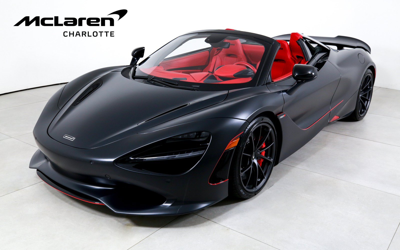 Used 2025 McLaren 750S Spider RWD image 1