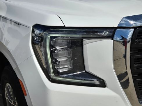 Used 2021 GMC Yukon XL SLE image 9