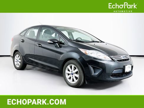 Used 2013 Ford Fiesta SE image 1